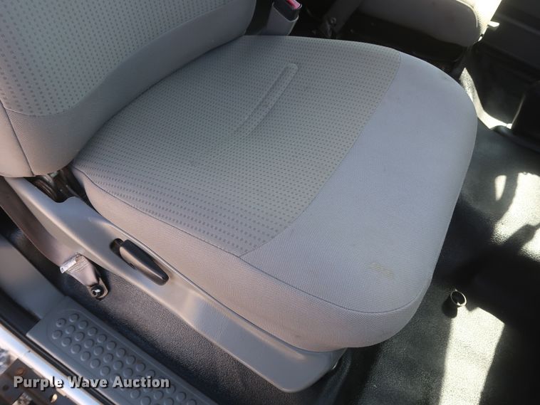 image for item HJ9409 2008 Ford F650 Super Duty XL  flatbed truck