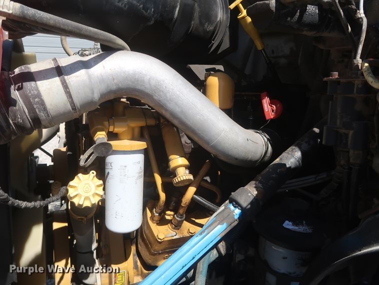 image for item HJ9409 2008 Ford F650 Super Duty XL  flatbed truck