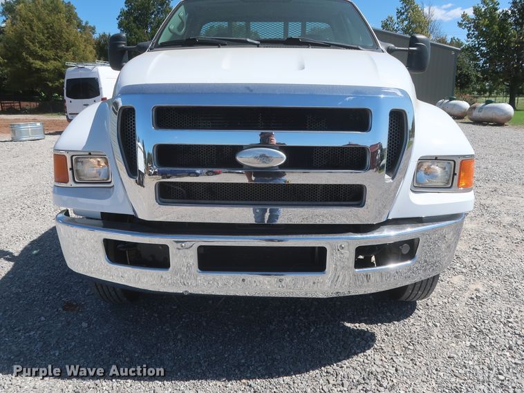 image for item HJ9409 2008 Ford F650 Super Duty XL  flatbed truck