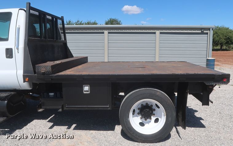 image for item HJ9409 2008 Ford F650 Super Duty XL  flatbed truck