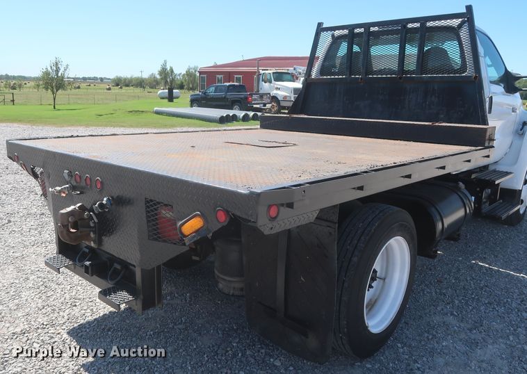 image for item HJ9409 2008 Ford F650 Super Duty XL  flatbed truck