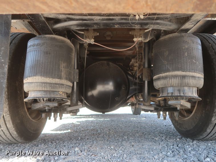 image for item HJ9409 2008 Ford F650 Super Duty XL  flatbed truck