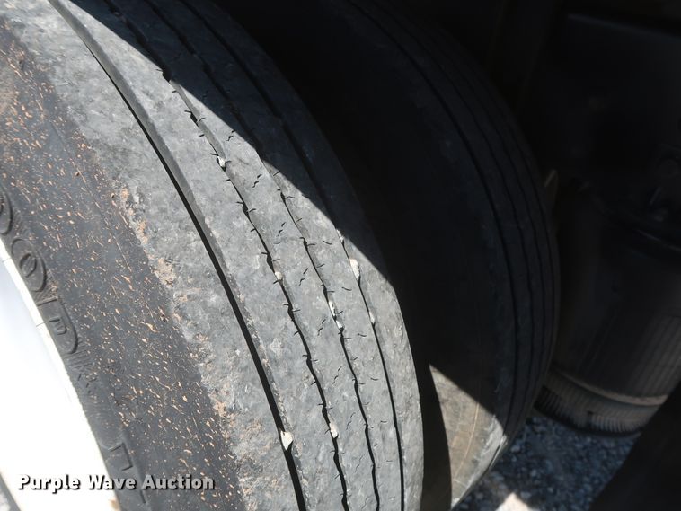 image for item HJ9409 2008 Ford F650 Super Duty XL  flatbed truck