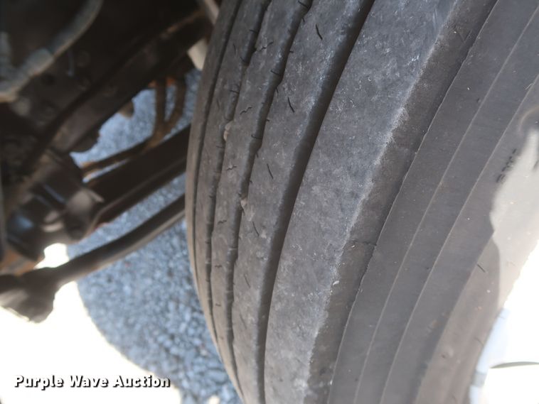 image for item HJ9409 2008 Ford F650 Super Duty XL  flatbed truck