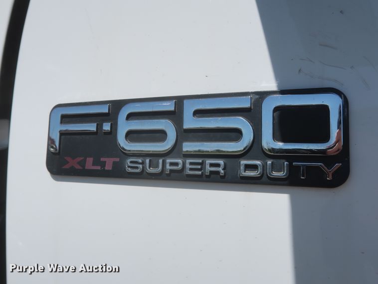 image for item HJ9409 2008 Ford F650 Super Duty XL  flatbed truck