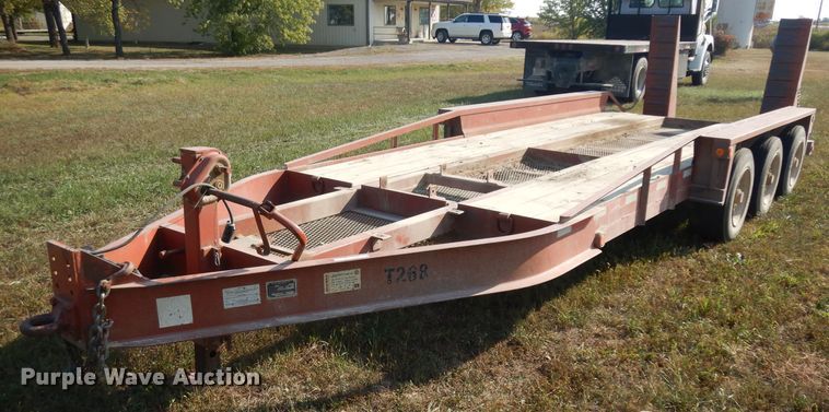 image for item HN9361 2002 Belshe T-18 equipment trailer