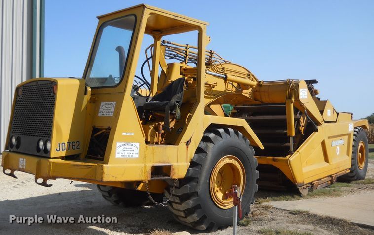 image for item HO9698 1979 John Deere JD762  elevating scraper