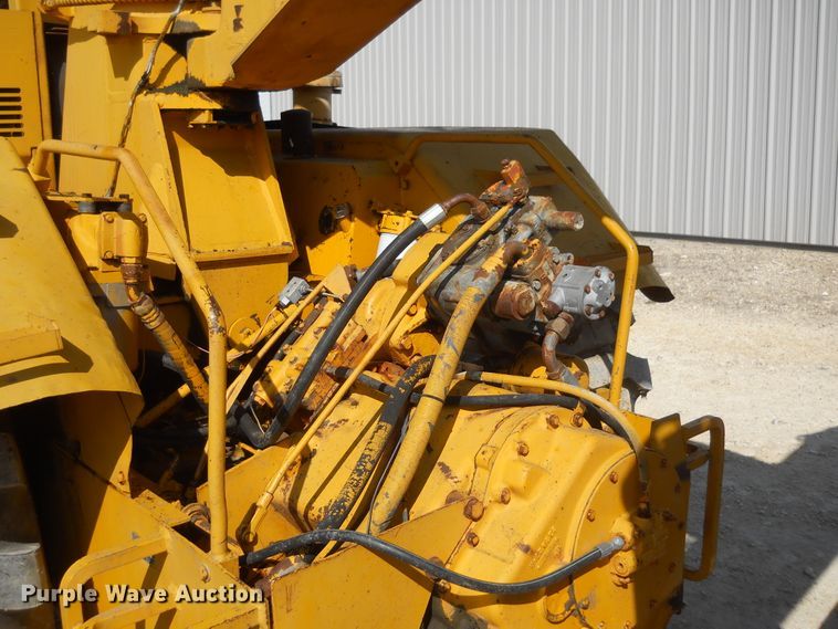 image for item HO9698 1979 John Deere JD762  elevating scraper