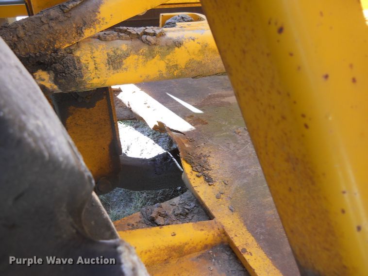 image for item HO9698 1979 John Deere JD762  elevating scraper