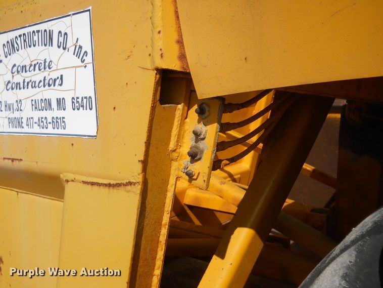 image for item HO9698 1979 John Deere JD762  elevating scraper