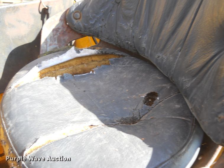 image for item HO9698 1979 John Deere JD762  elevating scraper