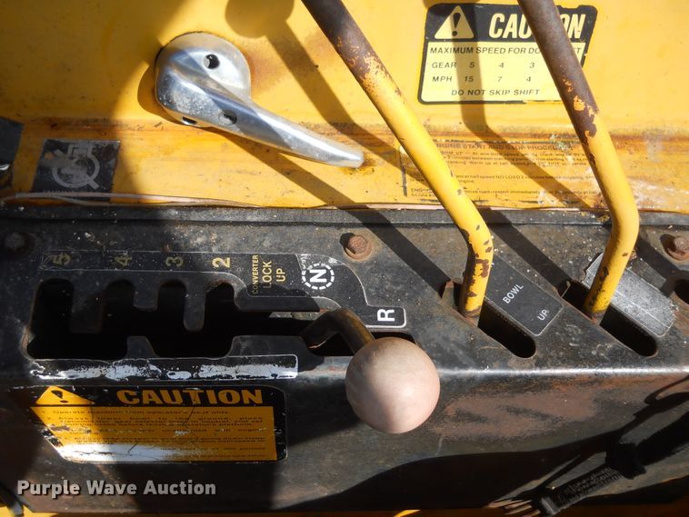 image for item HO9698 1979 John Deere JD762  elevating scraper