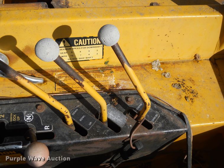 image for item HO9698 1979 John Deere JD762  elevating scraper