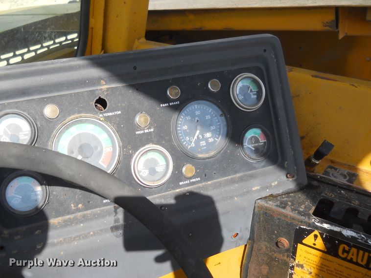 image for item HO9698 1979 John Deere JD762  elevating scraper