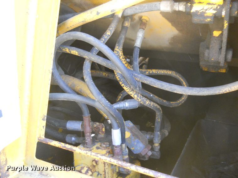 image for item HO9698 1979 John Deere JD762  elevating scraper