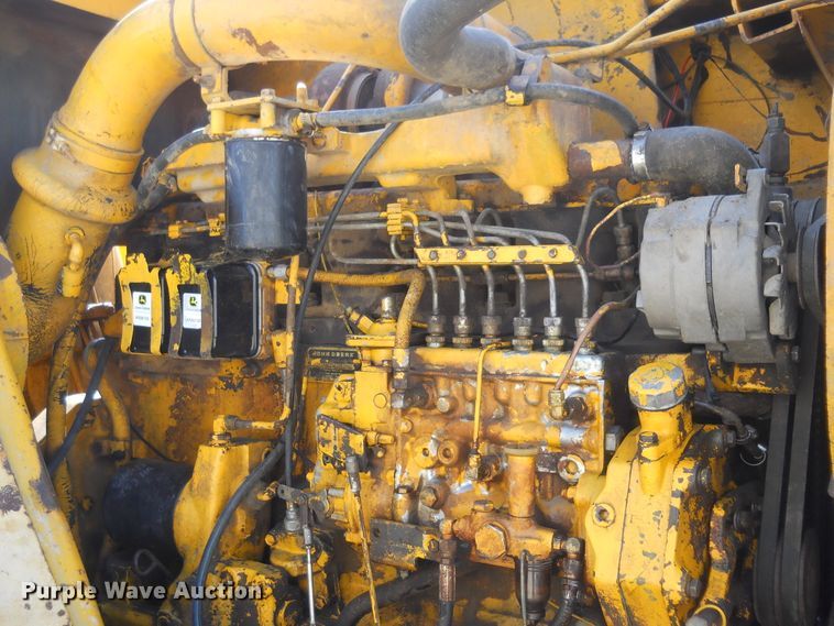 image for item HO9698 1979 John Deere JD762  elevating scraper