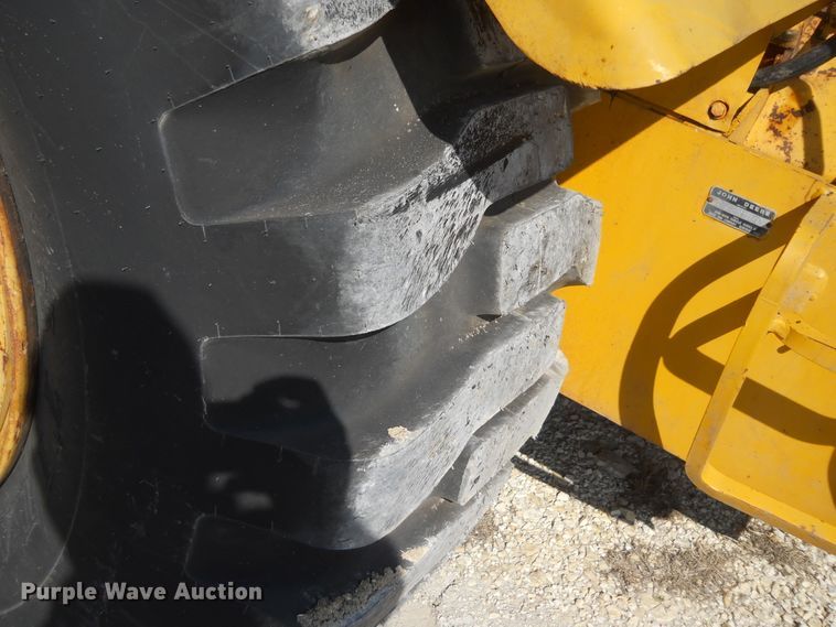 image for item HO9698 1979 John Deere JD762  elevating scraper