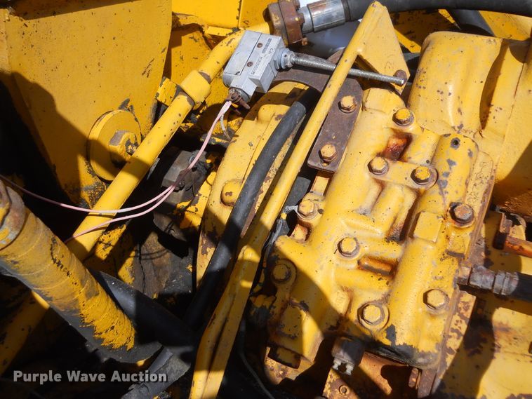 image for item HO9698 1979 John Deere JD762  elevating scraper