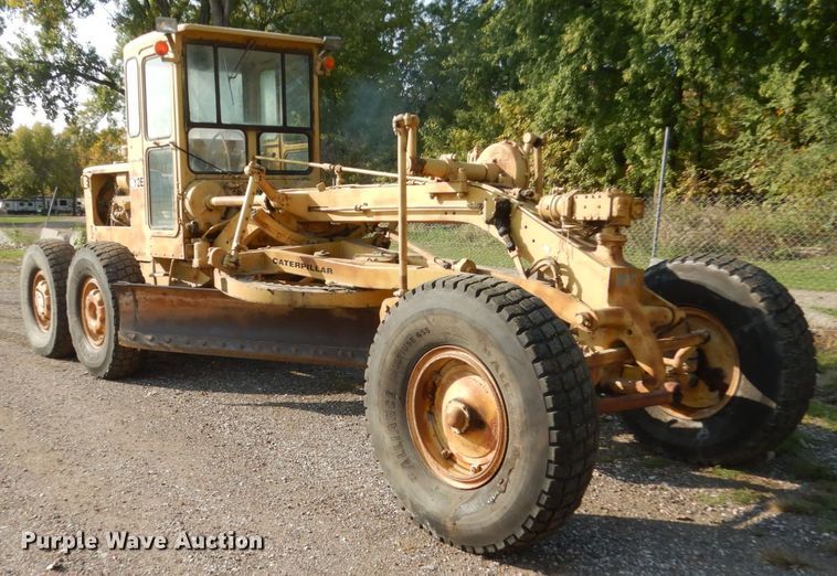 image for item HP9994 1961 Caterpillar 12E  rigid frame motor grader