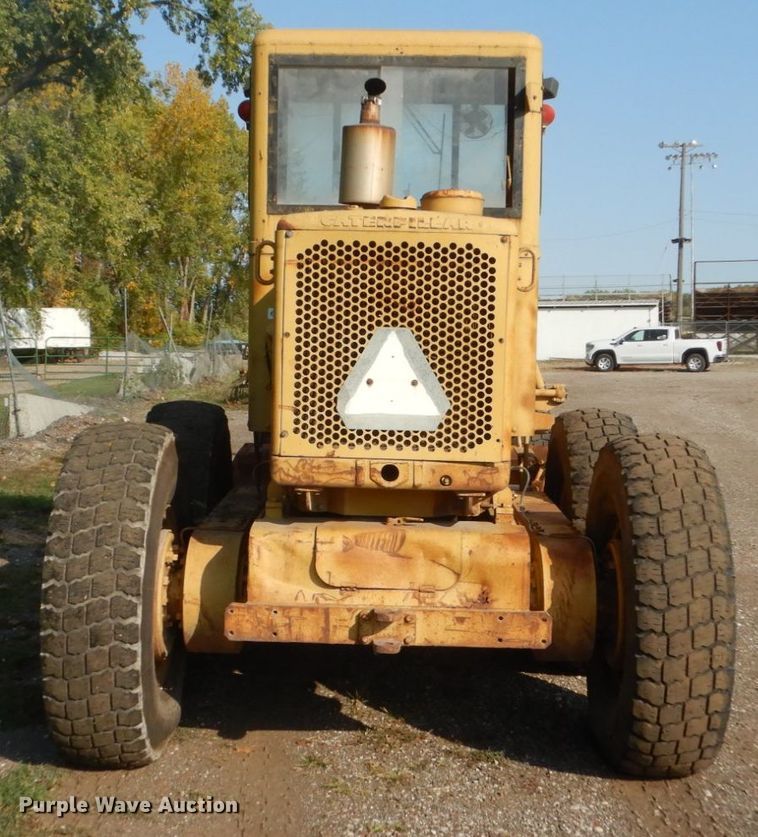 image for item HP9994 1961 Caterpillar 12E  rigid frame motor grader