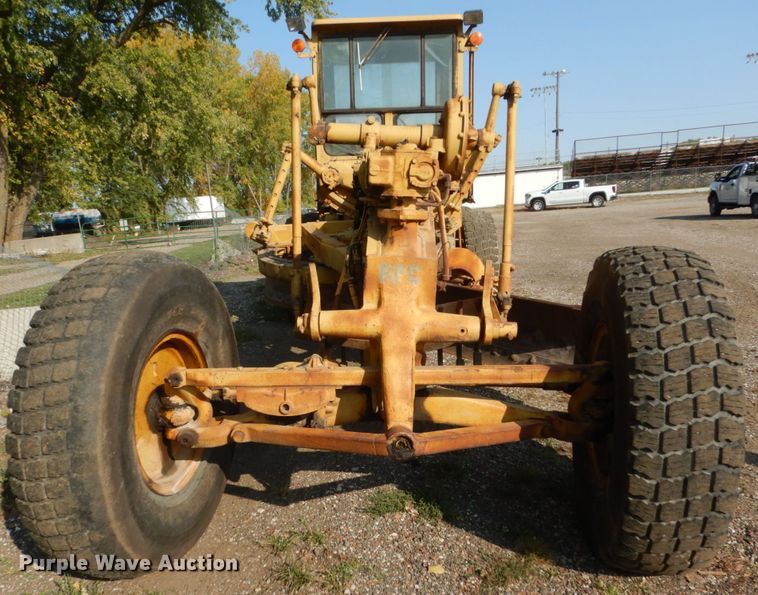 image for item HP9994 1961 Caterpillar 12E  rigid frame motor grader