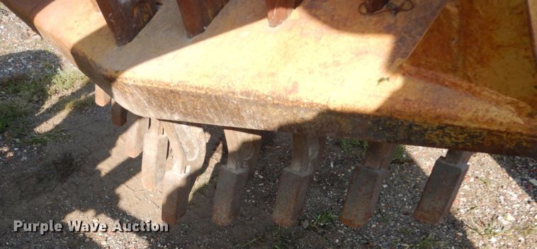 image for item HP9994 1961 Caterpillar 12E  rigid frame motor grader