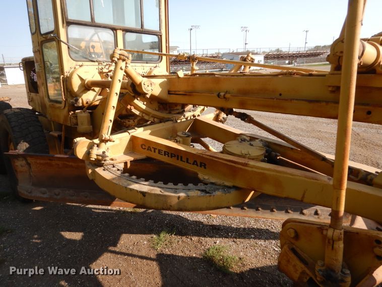 image for item HP9994 1961 Caterpillar 12E  rigid frame motor grader