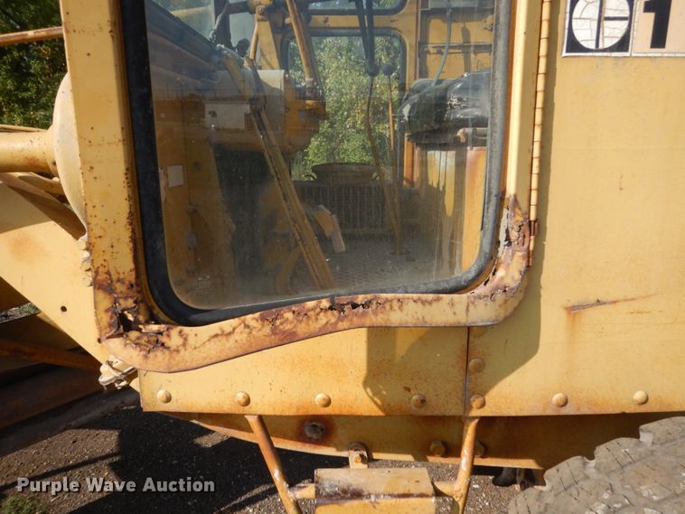 image for item HP9994 1961 Caterpillar 12E  rigid frame motor grader