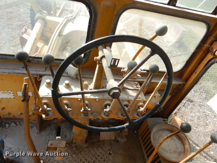 image for item HP9994 1961 Caterpillar 12E  rigid frame motor grader