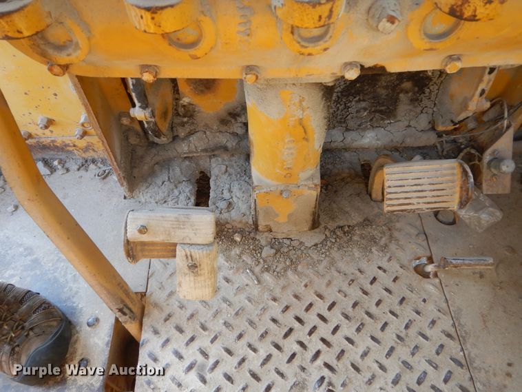 image for item HP9994 1961 Caterpillar 12E  rigid frame motor grader