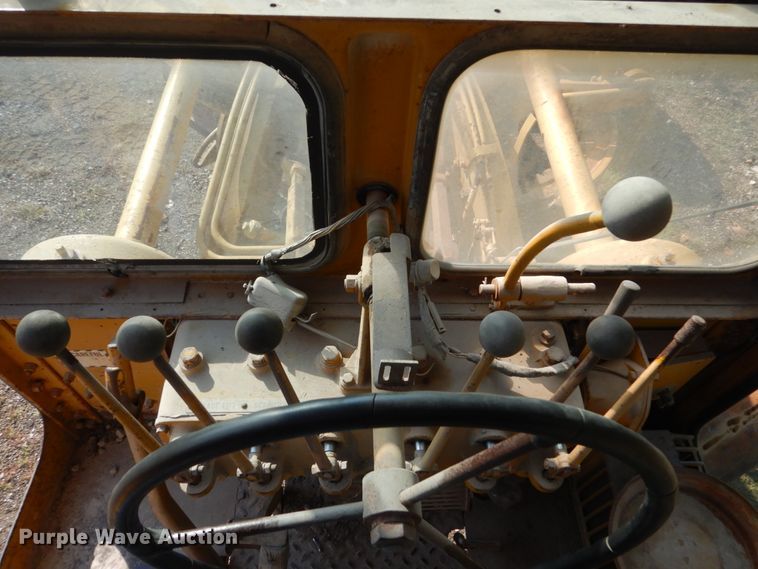 image for item HP9994 1961 Caterpillar 12E  rigid frame motor grader