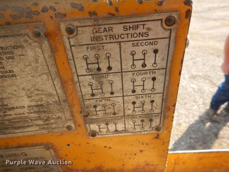 image for item HP9994 1961 Caterpillar 12E  rigid frame motor grader