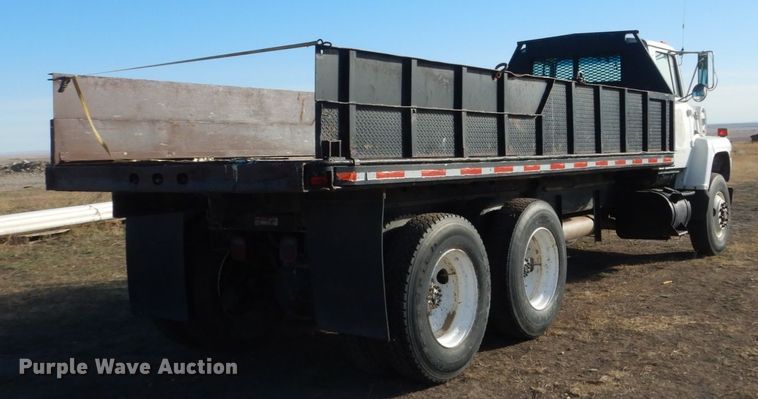 image for item HS9361 1985 Ford 9000  dump truck