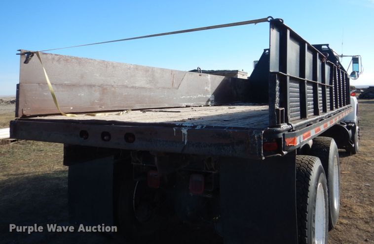 image for item HS9361 1985 Ford 9000  dump truck