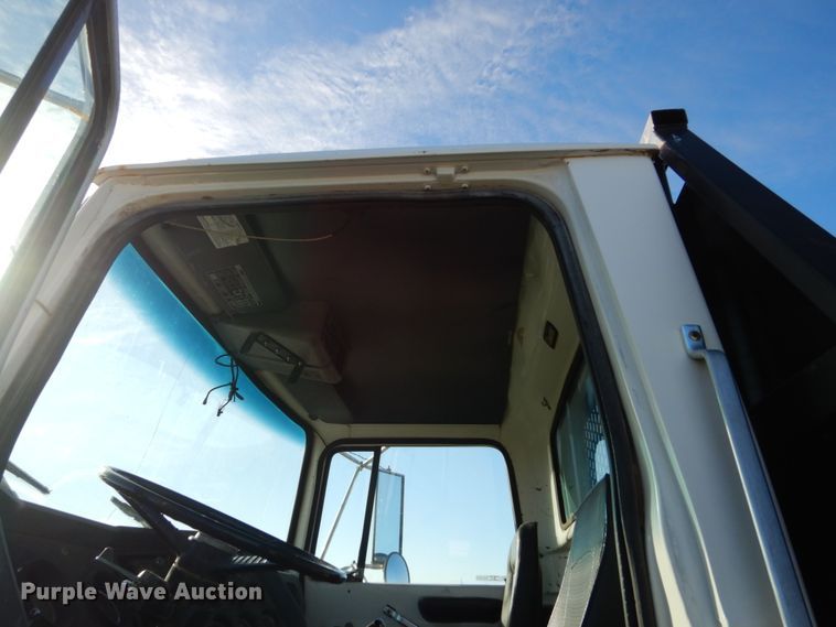 image for item HS9361 1985 Ford 9000  dump truck