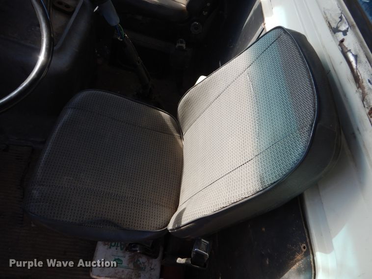 image for item HS9361 1985 Ford 9000  dump truck