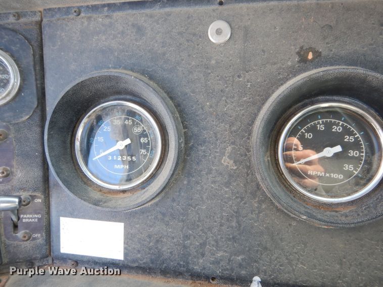 image for item HS9361 1985 Ford 9000  dump truck