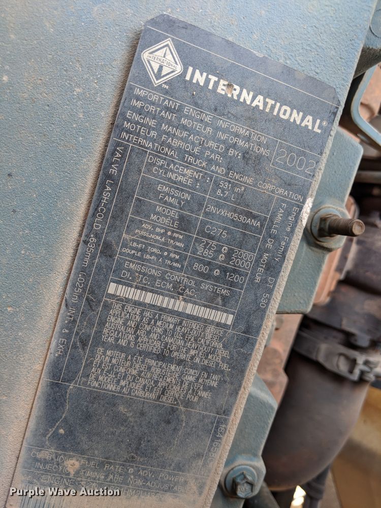 image for item HS9560 2003 International 7400  digger derrick truck