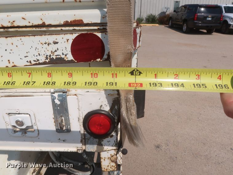 image for item HS9560 2003 International 7400  digger derrick truck