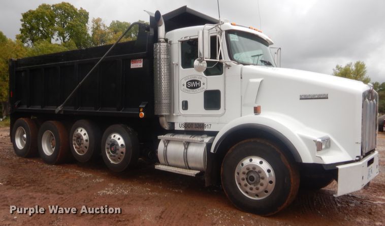 image for item HW9332 2007 Kenworth T800  dump truck