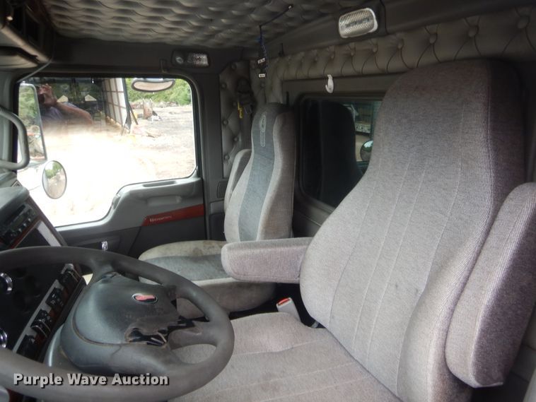 image for item HW9332 2007 Kenworth T800  dump truck