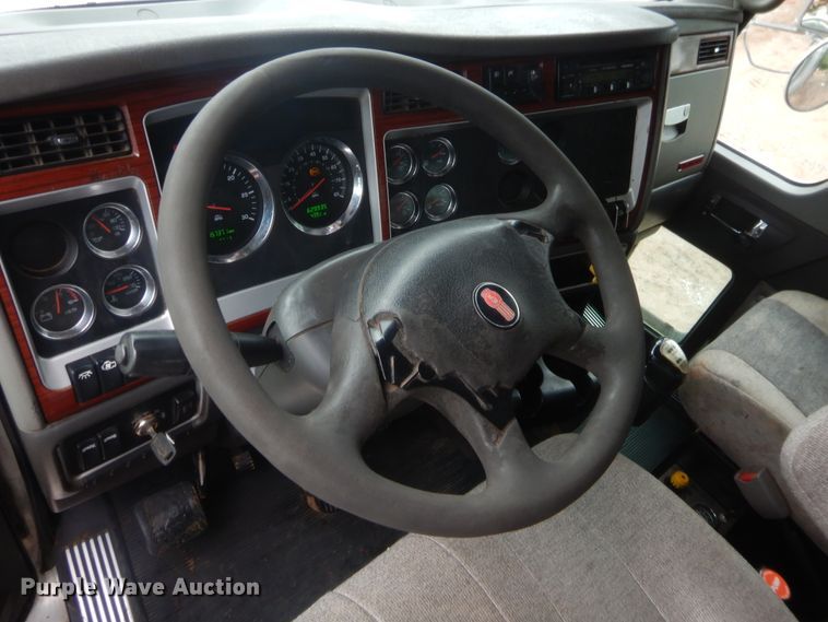 image for item HW9332 2007 Kenworth T800  dump truck