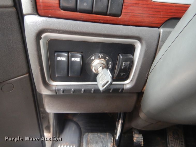 image for item HW9332 2007 Kenworth T800  dump truck