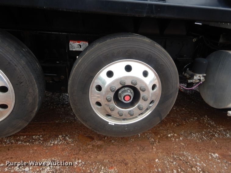 image for item HW9332 2007 Kenworth T800  dump truck