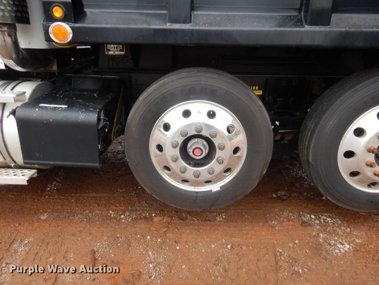 image for item HW9332 2007 Kenworth T800  dump truck