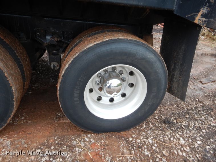 image for item HW9332 2007 Kenworth T800  dump truck