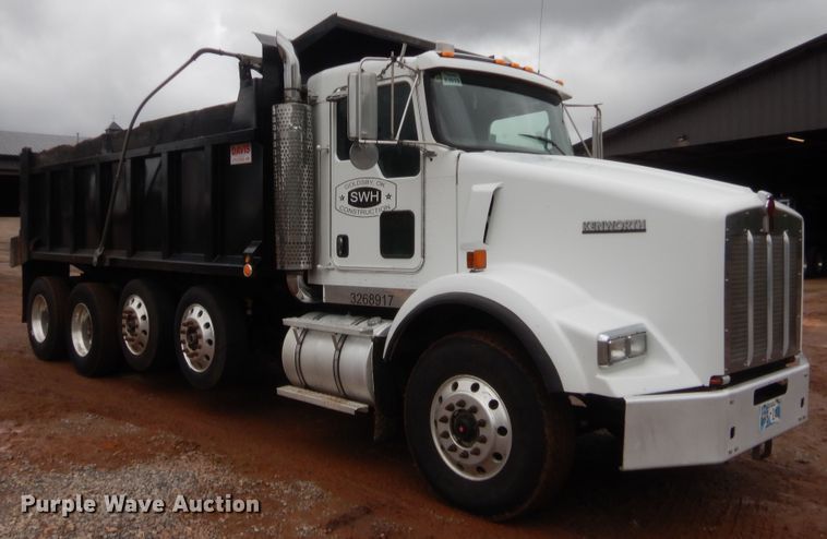 image for item HW9333 2007 Kenworth T800  dump truck