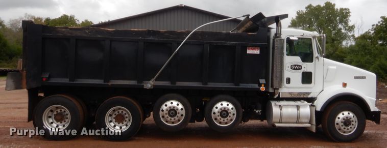 image for item HW9333 2007 Kenworth T800  dump truck