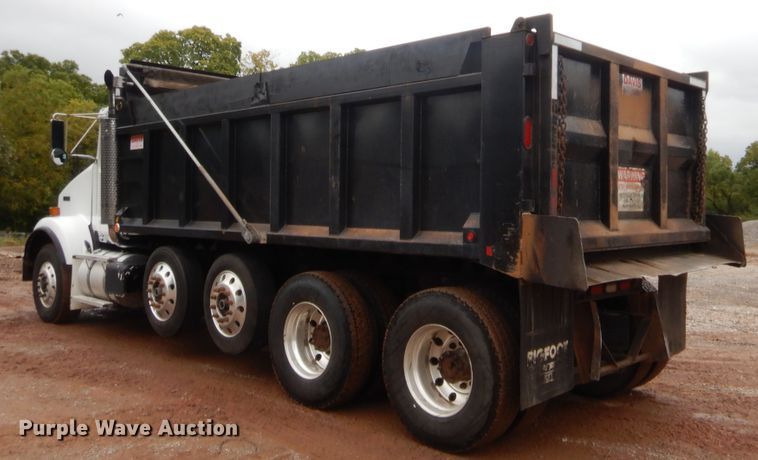 image for item HW9333 2007 Kenworth T800  dump truck