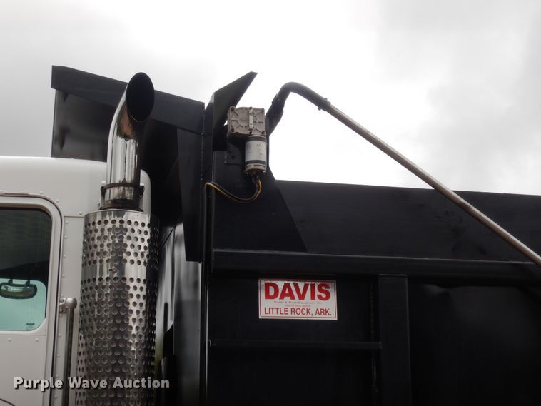 image for item HW9333 2007 Kenworth T800  dump truck